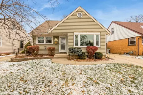 4628 W Fillmore, Milwaukee, WI 53219