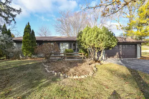 6 W Washington, Darien, WI 53114