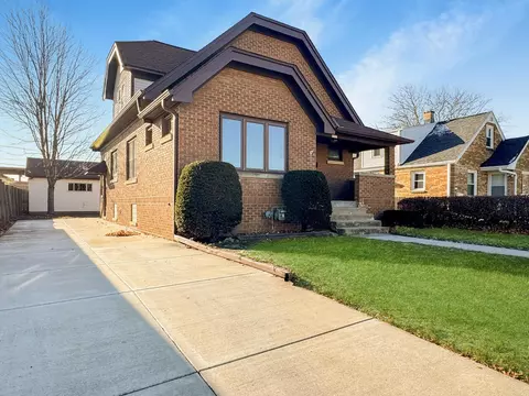 3717 E Morris, Cudahy, WI 53110