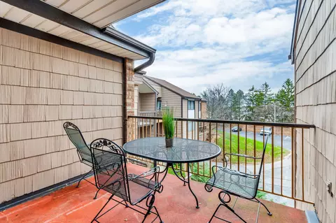 8643 N Servite #218, Milwaukee, WI 53223
