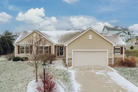 633 Augusta, Mukwonago, WI 53149