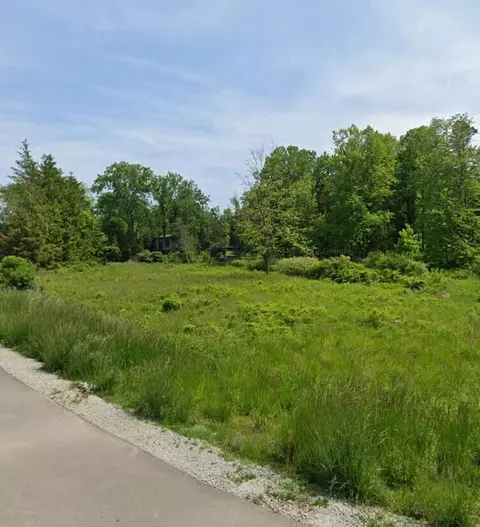 Lt2 Robin, Caledonia, WI 53402