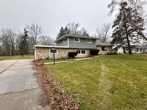 4907 Twin Elms, Racine, WI 53406
