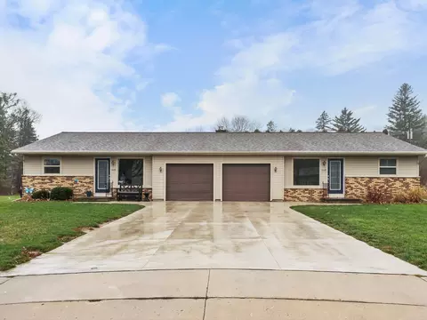 4443 Just, Manitowoc, WI 54220