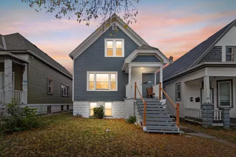 1426 W Hayes, Milwaukee, WI 53215