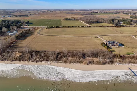 9423 Seagull, Newton, WI 53063