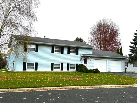 1226 Doris #1228, Watertown, WI 53098