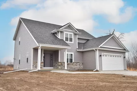 1834 E Oakwood, Oak Creek, WI 53154