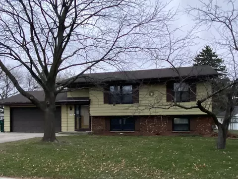 110 Devon, Saukville, WI 53080
