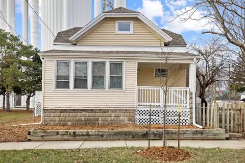 1239 N Hawley, Milwaukee, WI 53208