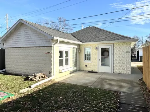 3662 S Rutland, Saint Francis, WI 53235
