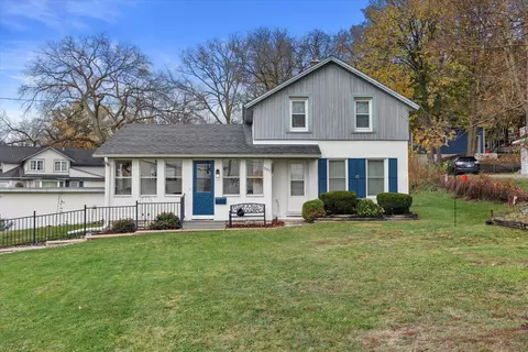 307 W Wisconsin, Pewaukee, WI 53072
