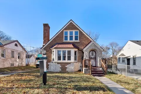 3711 N 48th, Milwaukee, WI 53216