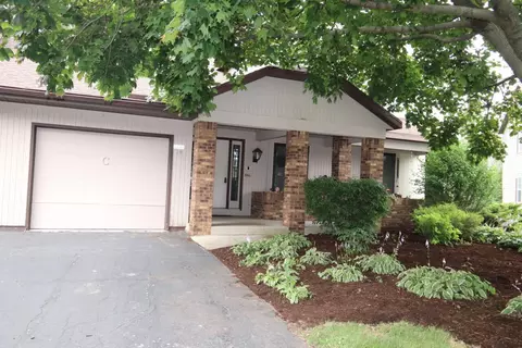2448 Cross Crk #D, Sheboygan, WI 53081