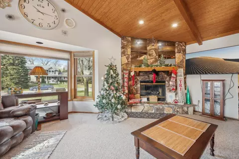 11898 W Woodland, Hales Corners, WI 53130