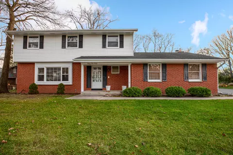 2401 W Brantwood, Glendale, WI 53209