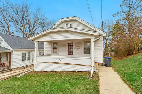 129 Fourth, Waukesha, WI 53188