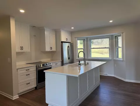 4560 Coral, Brookfield, WI 53045