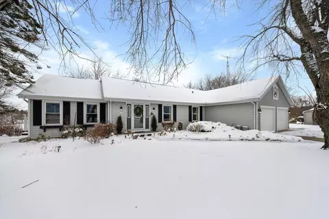 6132 Sonnenburg, Manitowoc, WI 54220