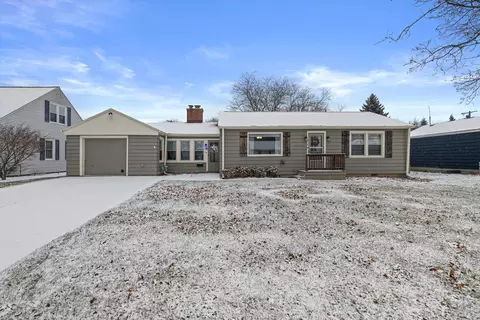 914 S 121st, West Allis, WI 53214