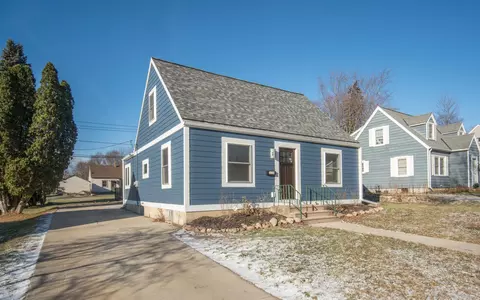 1136 N 8th, West Bend, WI 53090