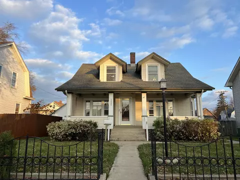 1335 West, Racine, WI 53405