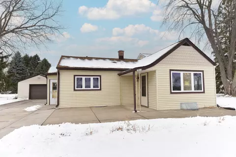 3460 E Sivyer, Saint Francis, WI 53235