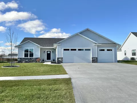 1057 Nutmeg, Lawrence, WI 54115