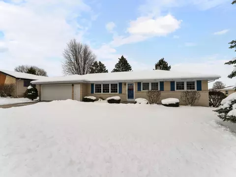 915 Dreifuerst, Plymouth, WI 53073