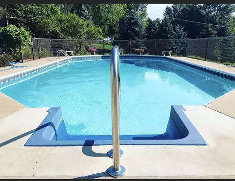 w274s8745 Ridgeway, Mukwonago, WI 53149