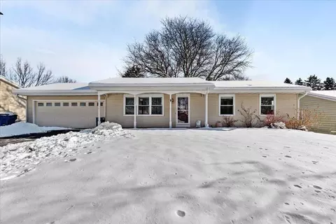 6808 Enge, West Bend, WI 53090