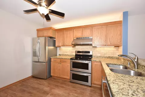 1600 W Green Tree #107, Glendale, WI 53209