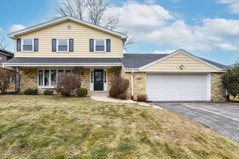 2955 N 122nd, Wauwatosa, WI 53222