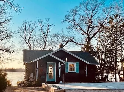 w4319 Strange Road, Hubbard, WI 53035