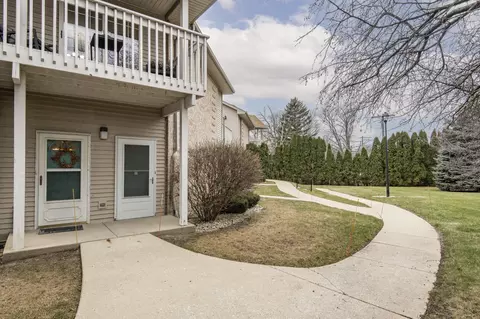 11200 W Gilbert #C, Wauwatosa, WI 53226