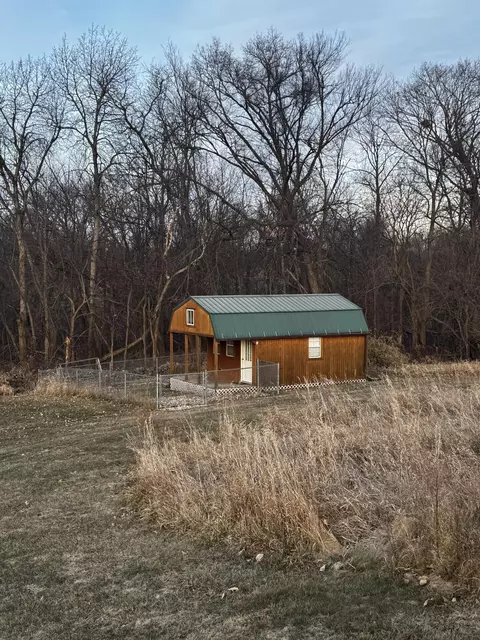 5235 Shamrock, Cassville, WI 53806