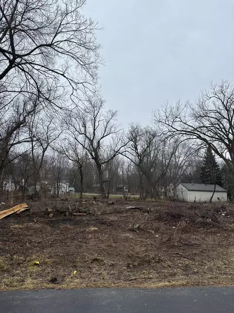 N6588 Daffodil, Sugar Creek, WI 53121