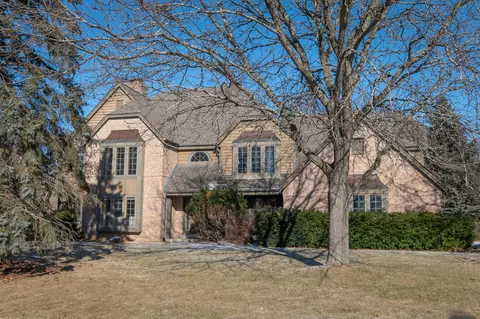 n32w23330 Fieldside, Pewaukee, WI 53072