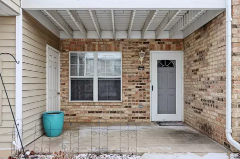 1140 N Sunnyslope #101, Mount Pleasant, WI 53406