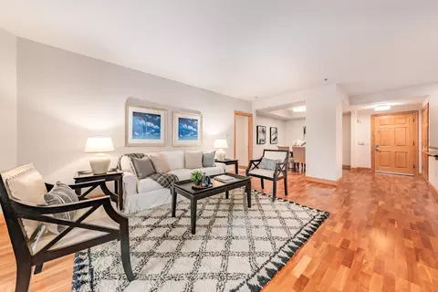 905 W Fairy Chasm #105, Bayside, WI 53217