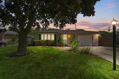 5033 Ruby, Racine, WI 53402