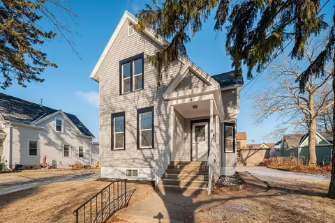 608 Huron, Manitowoc, WI 54220