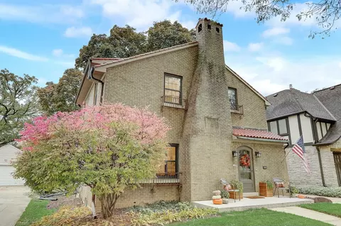 168 N 89th, Wauwatosa, WI 53226