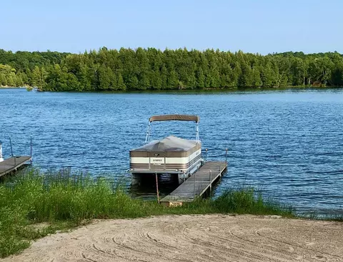 14101 Cedar Lk, Schleswig, WI 53042