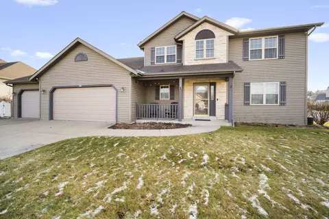 819 Harrison, Hartford, WI 53027