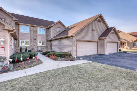 17475 Emily Ann #C, Brookfield, WI 53045