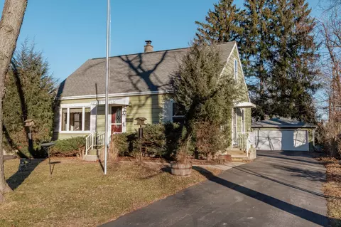 11016 W Grange, Hales Corners, WI 53130