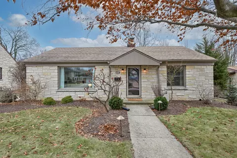 7423 Wellauer, Wauwatosa, WI 53213