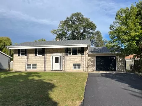 8937 26th, Kenosha, WI 53143