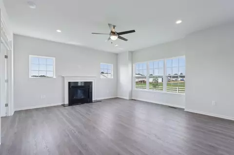 Living - 3993 Whiting, Delavan, WI 53115 photo 4 of 6
